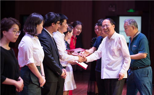 重温革命历史 传承红色基因 ——9227新葡的京集团举行“诵读红色家书 牢记时代使命”比赛