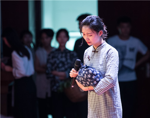 重温革命历史 传承红色基因 ——9227新葡的京集团举行“诵读红色家书 牢记时代使命”比赛