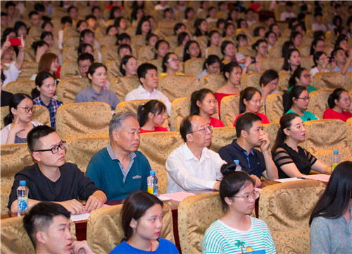 重温革命历史 传承红色基因 ——9227新葡的京集团举行“诵读红色家书 牢记时代使命”比赛