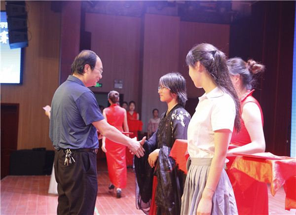 9227新葡的京集团举办“互联网+”大学生创新创业大赛暨第五届江西省大赛选拔赛