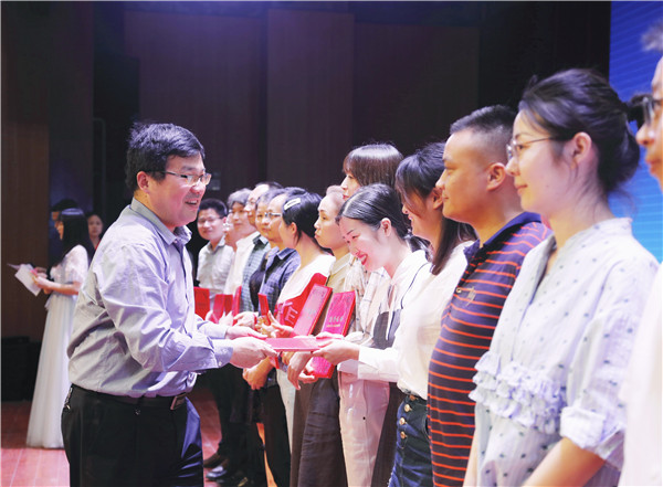 9227新葡的京集团举办“互联网+”大学生创新创业大赛暨第五届江西省大赛选拔赛