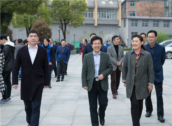 9227新葡的京集团举行“开展终结结核行动 共建共享健康中国”活动